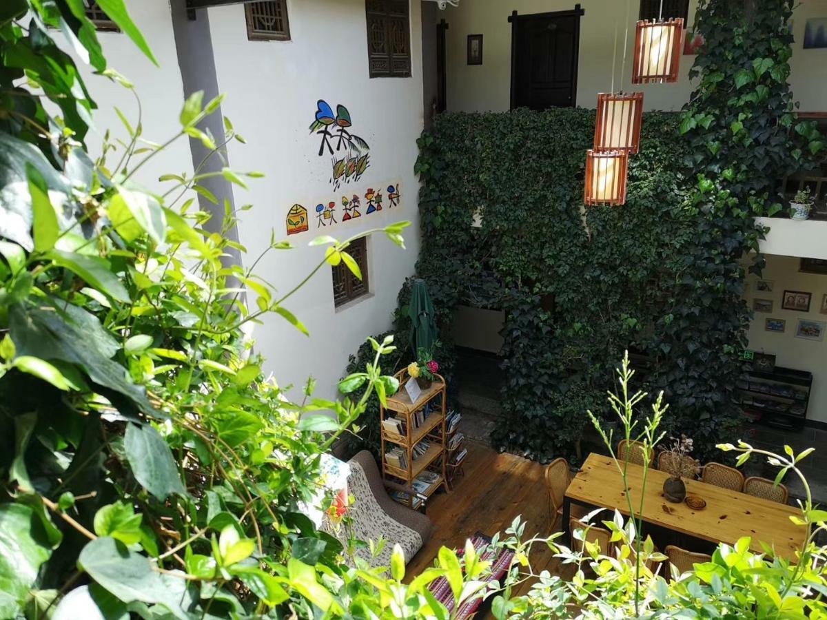 Maple Leaf Inn Lijiang  Extérieur photo