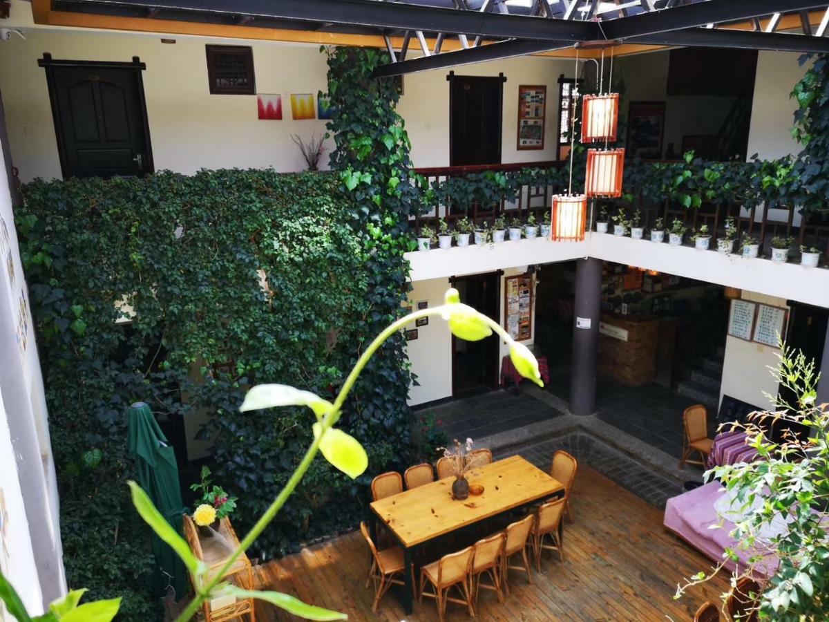 Maple Leaf Inn Lijiang  Extérieur photo