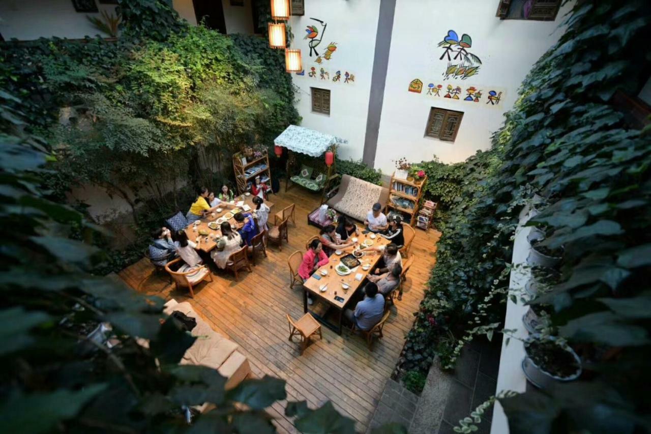Maple Leaf Inn Lijiang  Extérieur photo